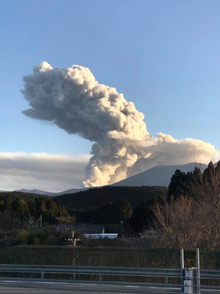 新燃岳の爆発的噴火