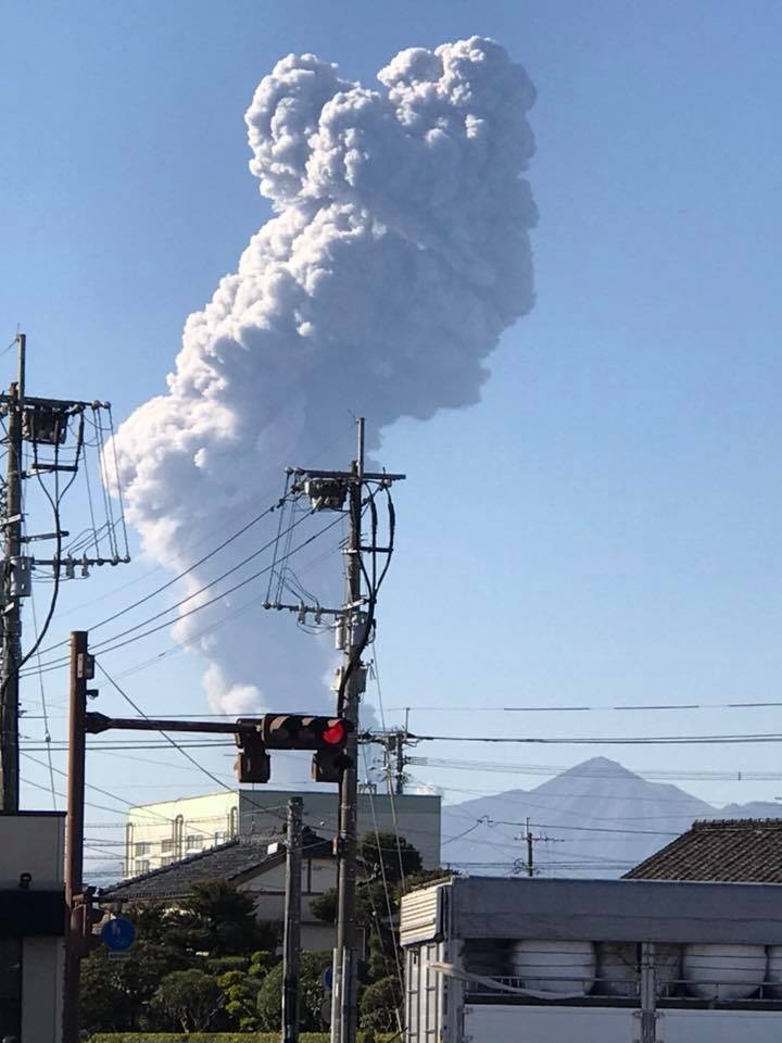 新燃岳の噴火