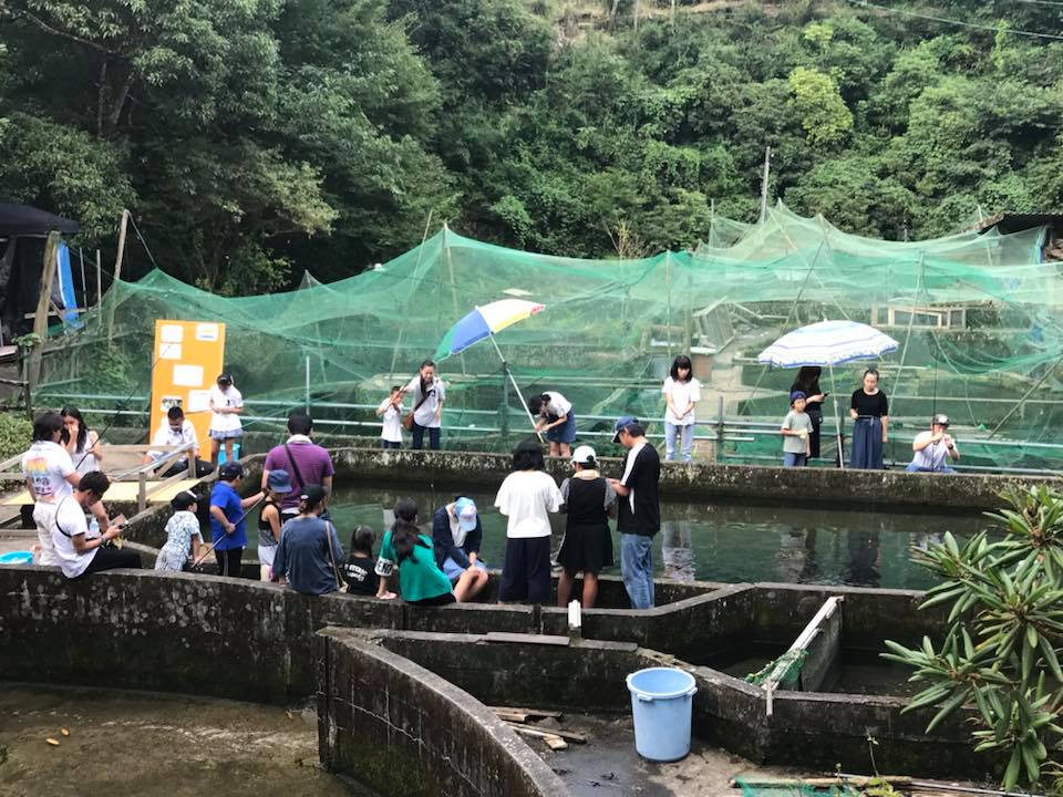 夏のヤマメ祭り賑わっています